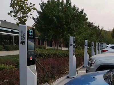 Estación de carga de vehículos eléctricos para propietarios de negocios